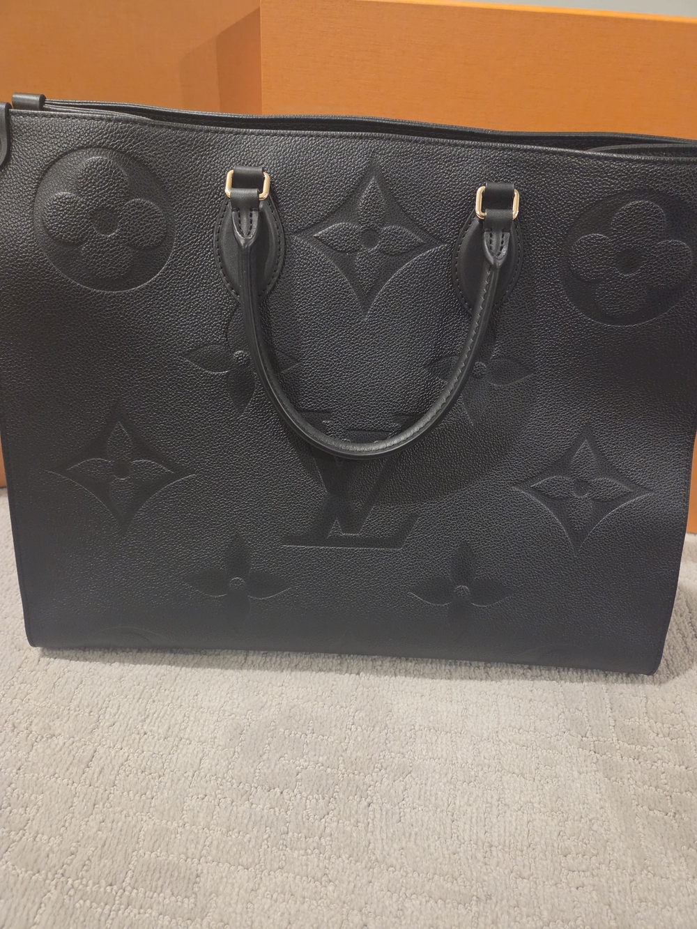REPOSTED Pristine Louis Vuitton OntheGo GM Tote
